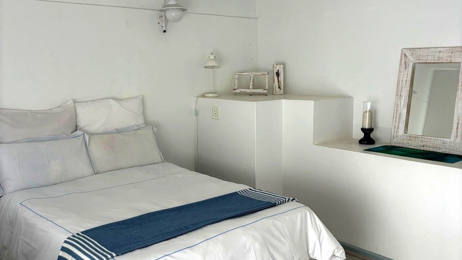 4 Bedroom Property for Sale in Beachy Head Western Cape